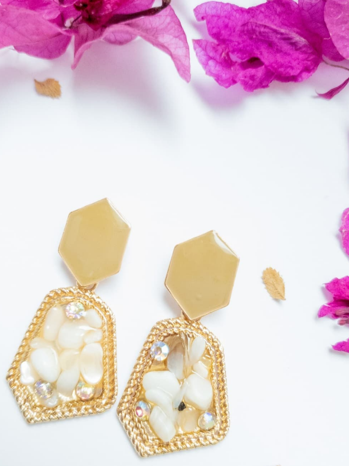 Vintage Retro Ivory Stone Earrings